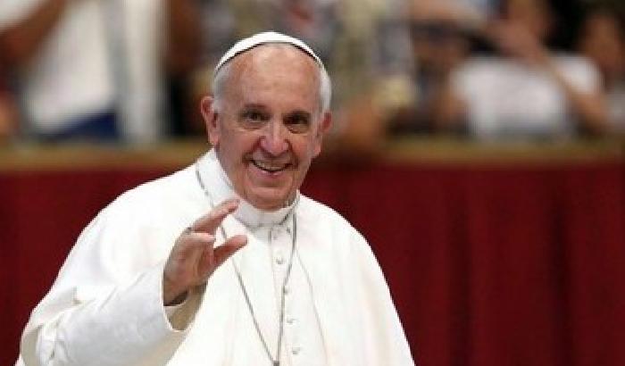 Il Papa: il lavoro dà dignità alle famiglie