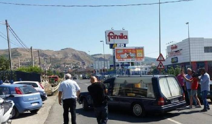 Coppia uccisa nel catanese: lui sgozzato, lei lanciata dal balcone
