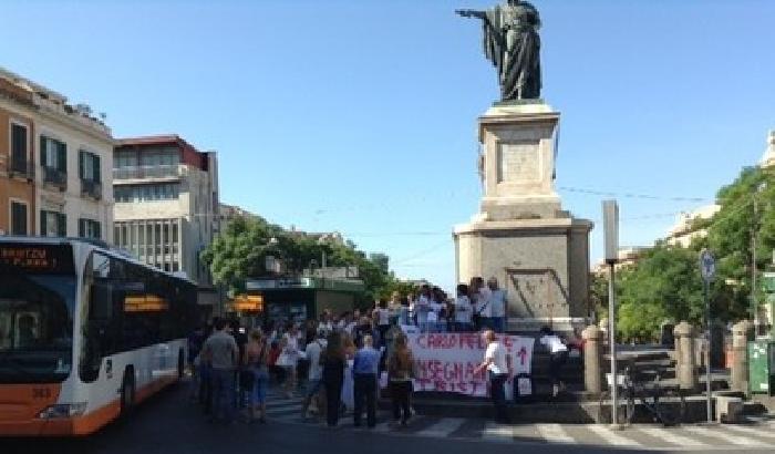 Scuola, nuova protesta a Cagliari, i docenti: non vogliamo emigrare