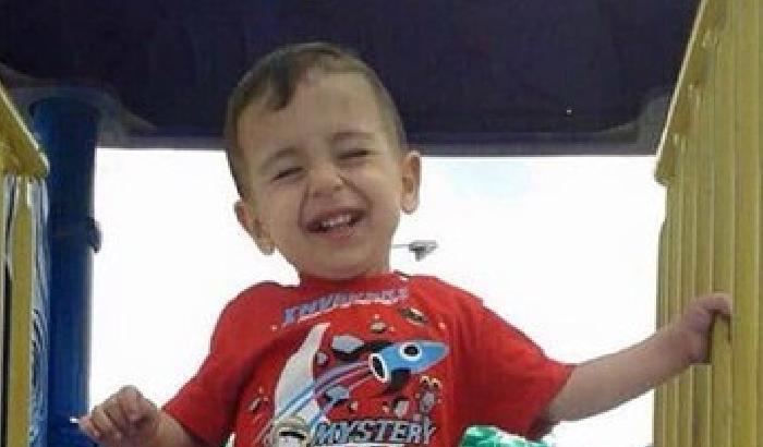 Nella foto: Aylan, il bambino morto dopo un naufragio di un barcone