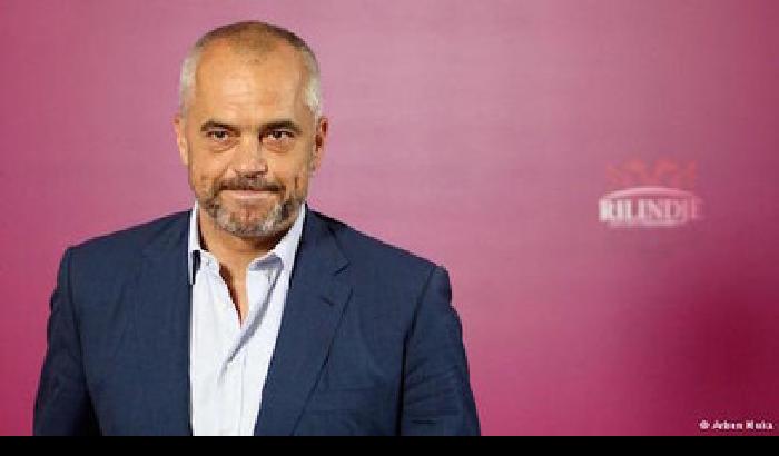 Albania, Edi Rama al crocevia