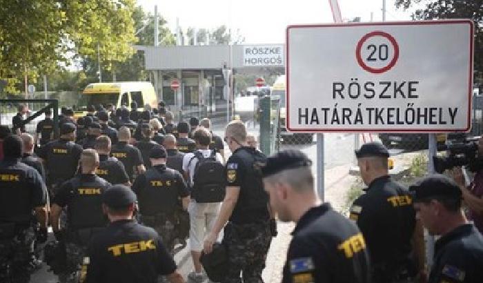 L'Ungheria manda l'esercito contro i migranti