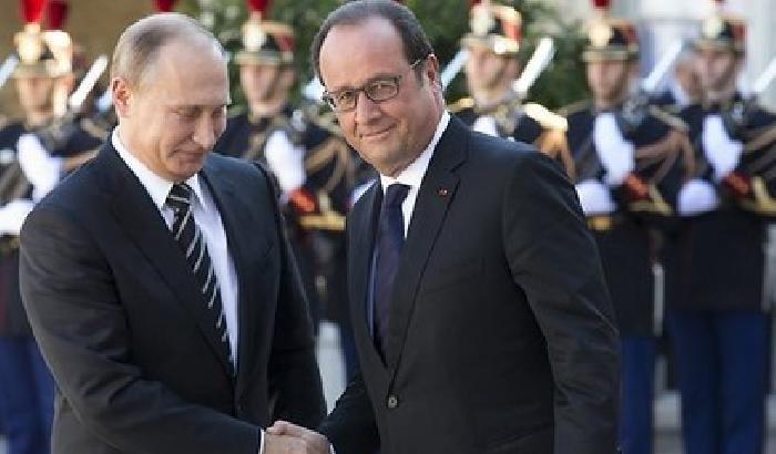 Ancora sanzioni? Hollande a Mosca