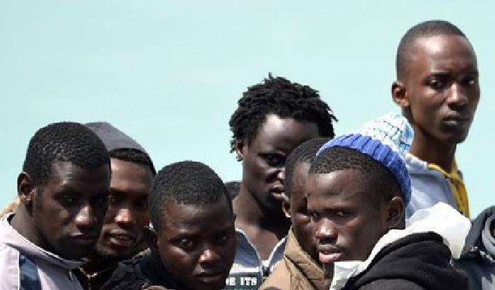 Migranti: la top ten di un anno di bufale