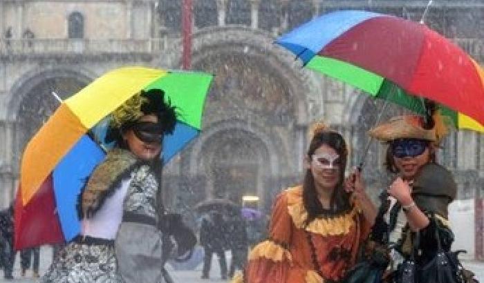 Meteo: il carnevale riporta pioggia e maltempo
