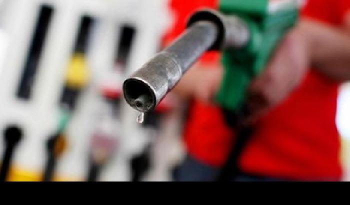 Carburanti: giù i prezzi di benzina e gpl