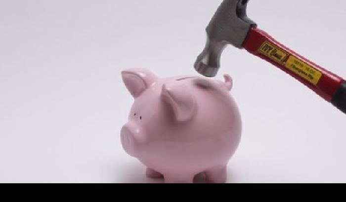 014BDA-NEWS_173022 Solo i poveri devono stringere la cinghia. I ricchi non piangono