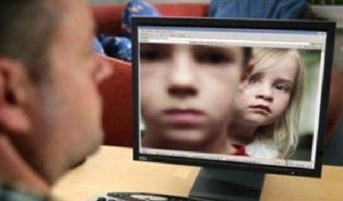 015189-NEWS_176365 Pedofilia: nel 2015 segnalato un milione di foto e di video