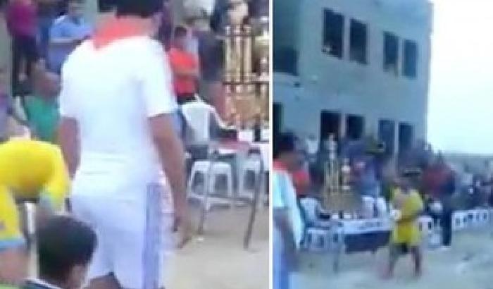 015342-iraq-attacco-kamikaze-allo-stadio-il-video Iraq, attacco kamikaze allo stadio: il video