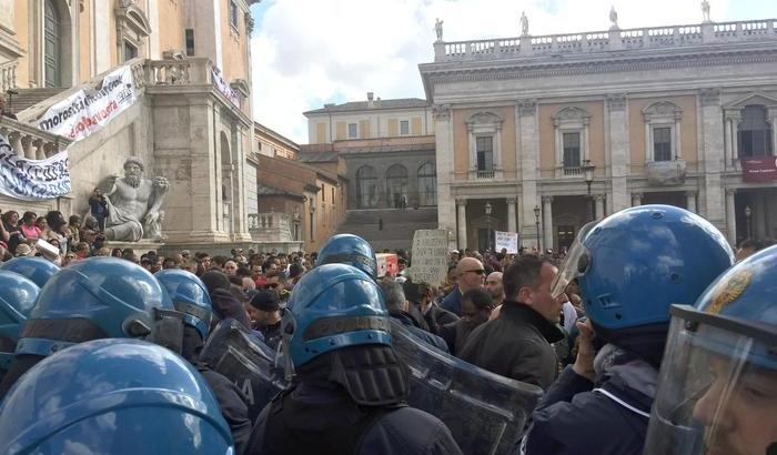 Roma, scontri in Campidoglio