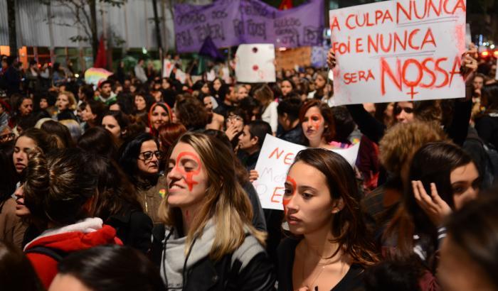 031E23-manifestazione-contro-la-violenza-delle-donne Manifestazione contro la violenza delle donne