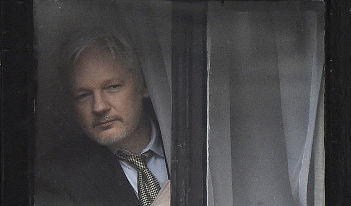 Assange: da quattro anni vive recluso nell'ambasciata dell'Ecuador