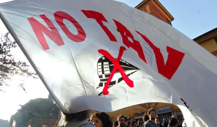 03211B-no-tav-la-resistenza-della-val-susa No Tav, la resistenza della Val Susa