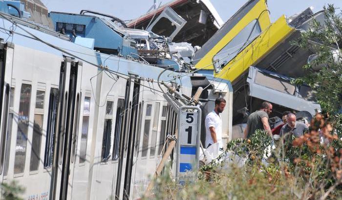 03233C-lo-scontro-tra-i-treni Lo scontro tra i treni