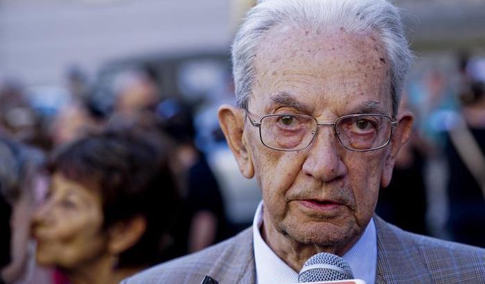 Renzi invita l'Anpi alla Festa del Pd. I partigiani: non è la soluzione