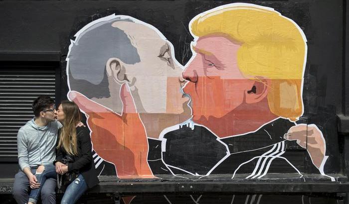 032BDF-murales-su-donald-trump-e-vladimir-putin Murales su Donald Trump e Vladimir Putin