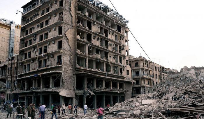 0330F9-distruzione-ad-aleppo Distruzione ad Aleppo