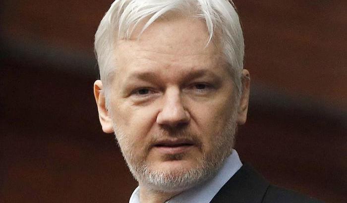 Assange contro Trump e Clinton: tormentati dalle loro ambizioni