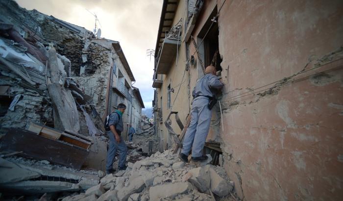 0335F2-una-foto-d-archivio-del-terremoto-di-amatrice-del-24-agosto-scorso Una foto d'archivio del terremoto di Amatrice del 24 agosto scorso