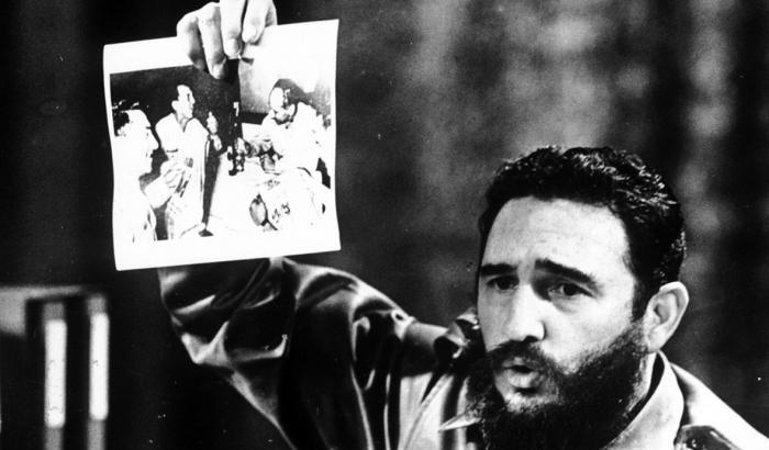 Fidel Castro in una immagine di molti anni orsono