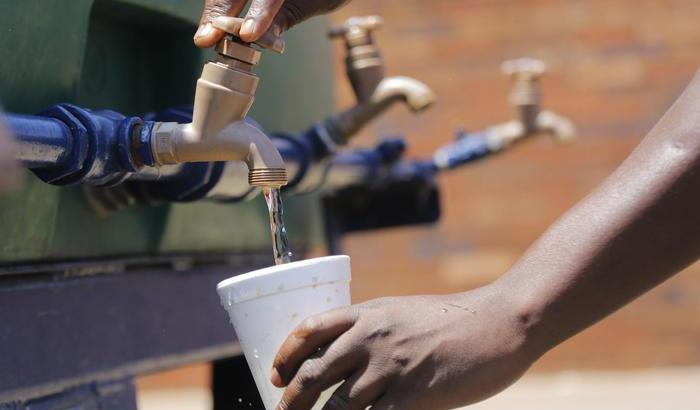 033D91-748-milioni-di-persone-non-hanno-accesso-al-acqua-potabile 748 milioni di persone non hanno accesso al'acqua potabile