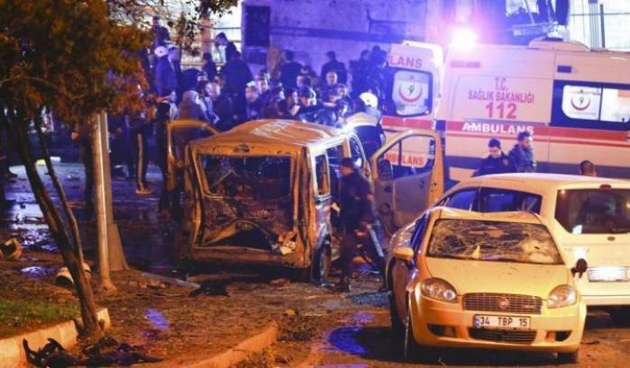 033E4A-l-attentato-di-istanbul L'attentato di Istanbul