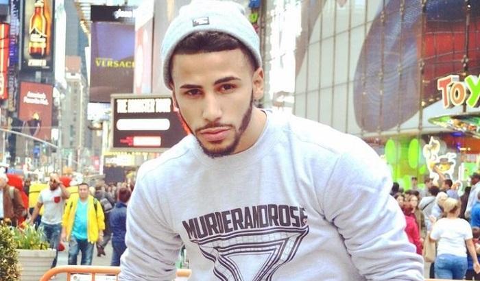 Adam Saleh, famosissimo youtuber americano cacciato dal volo perché parlava in arabo