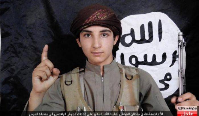 Un giovane kamikaze prima di un'azione suicida