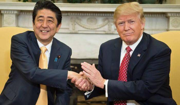 035893-trump-e-il-premier-giapponese-abe Trump e il premier giapponese Abe