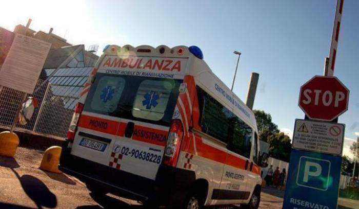 035A6C-ambulanza Ambulanza