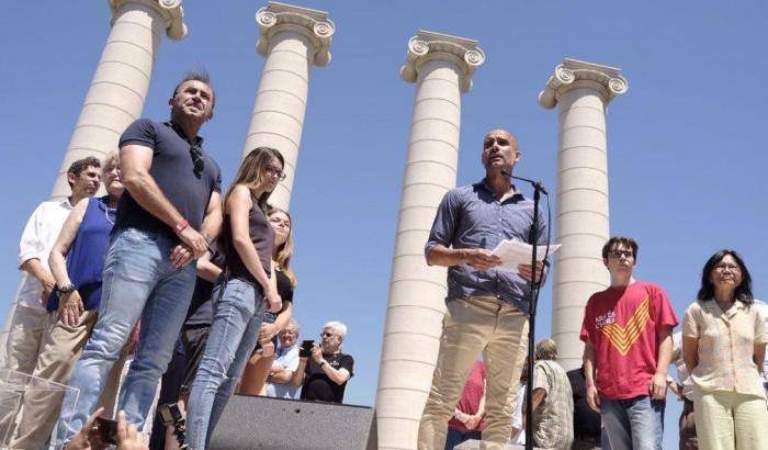 Pep Guardiola sfida Madrid: catalani perseguitati, voteremo per l'indipendenza