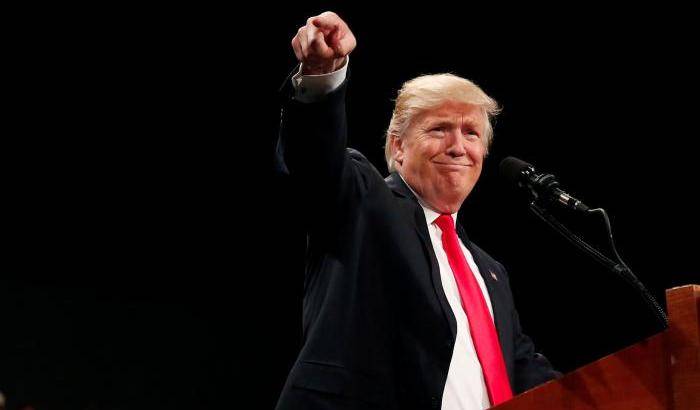 Scott Schoettes si è dimesso in polemica con Trump sulla lotta all'Aids