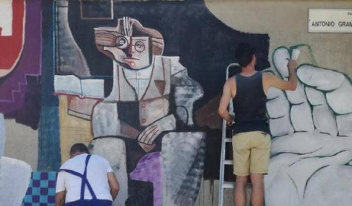 Il murale in cui Lussu e Gramsci vengono disegnati per la prima volta insieme, in versione "cubista" ad Armungia