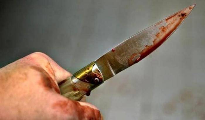 Siena, uccide a coltellate la moglie prima dell'udienza di separazione