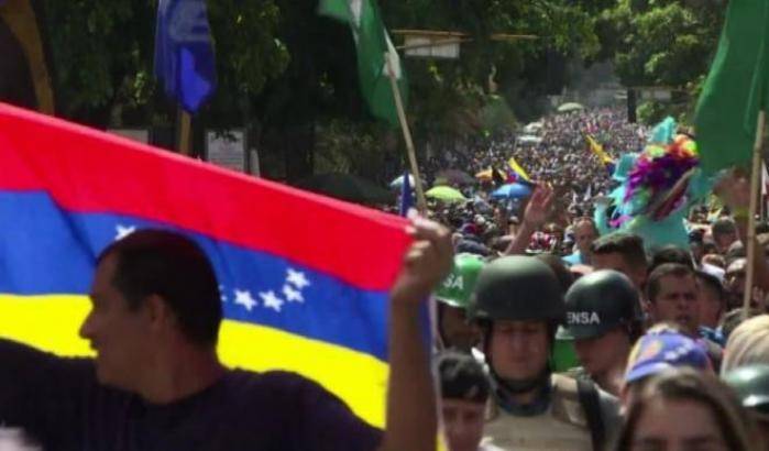 Rivolta di alcuni militari contro Maduro