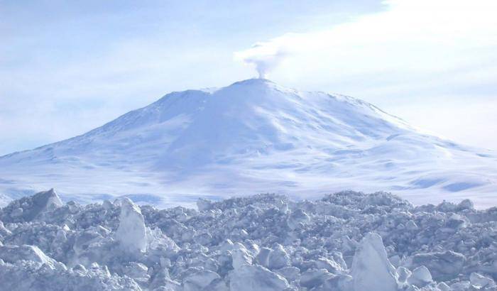 0004AB1C-il-vulcano-erebus Il vulcano Erebus