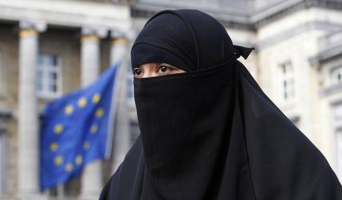 Donna in niqab