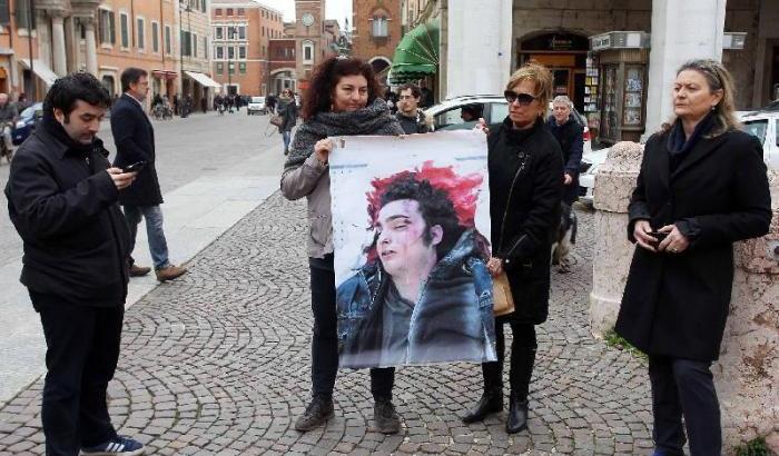 In ricordo di Federico Aldrovandi, ucciso e ancora vilipeso