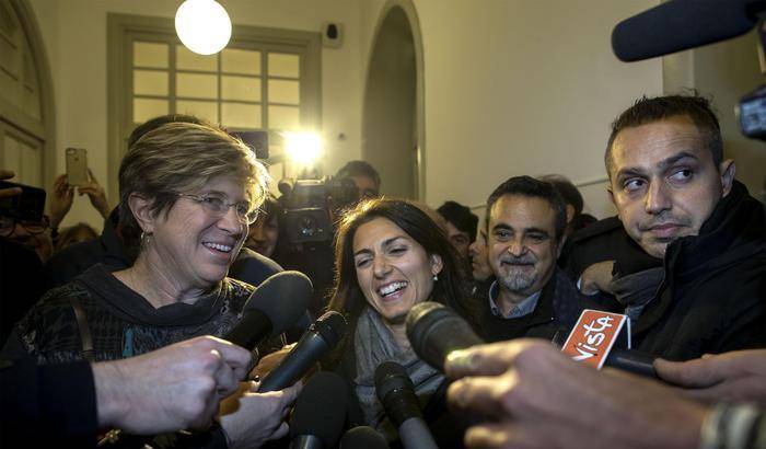 Al ballottaggio il M5s espugna Ostia: la Raggi canta vittoria