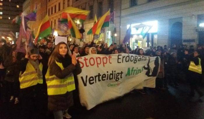 Proteste contro l'offensiva turca ad Afrin