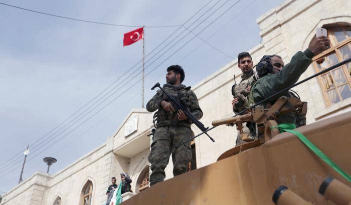Ribelli siriani nel centro di Afrin