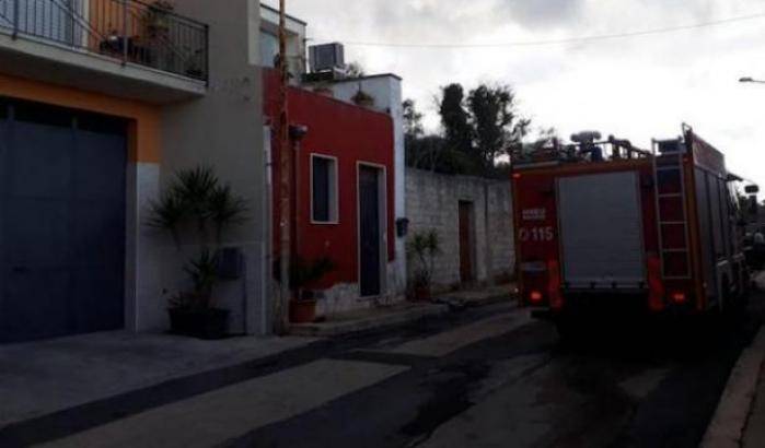 Funerali di Laura Petrolito, lanciata una molotov contro la casa del suo assassino