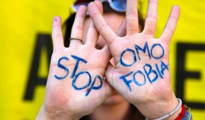 0004E341-omofobia Omofobia