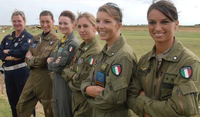 Cade l'ultimo taboo: presto le donne piloteranno anche le Frecce Tricolori