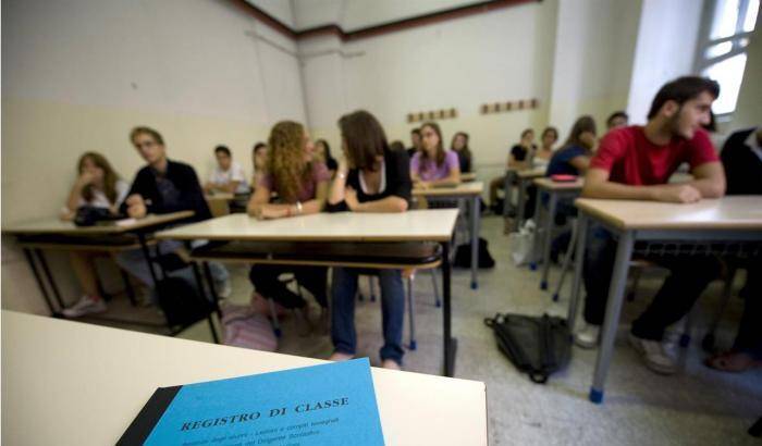 Insulti e molestie sessuali: una prof racconta la sua vita tra i bulli a scuola