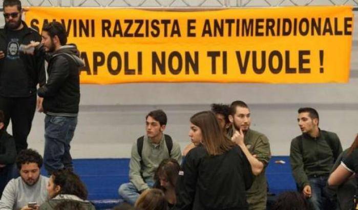 0004EA8F-protesta-contro-salvini-a-napoli Protesta contro Salvini a Napoli