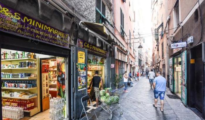 La destra di Genova colpisce ancora: vietati i negozi 'etnici' nel centro storico