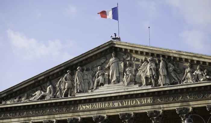 La Francia abolisce la parola 'razza' dalla Costituzione: "una decisione che onora la nazione"