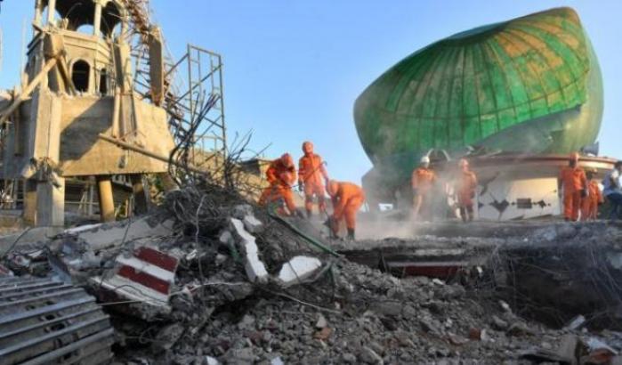 Soccorritori a lavoro