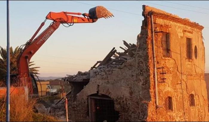 Casa Camilleri è stata abbattuta. "Cancellata la memoria storica"
